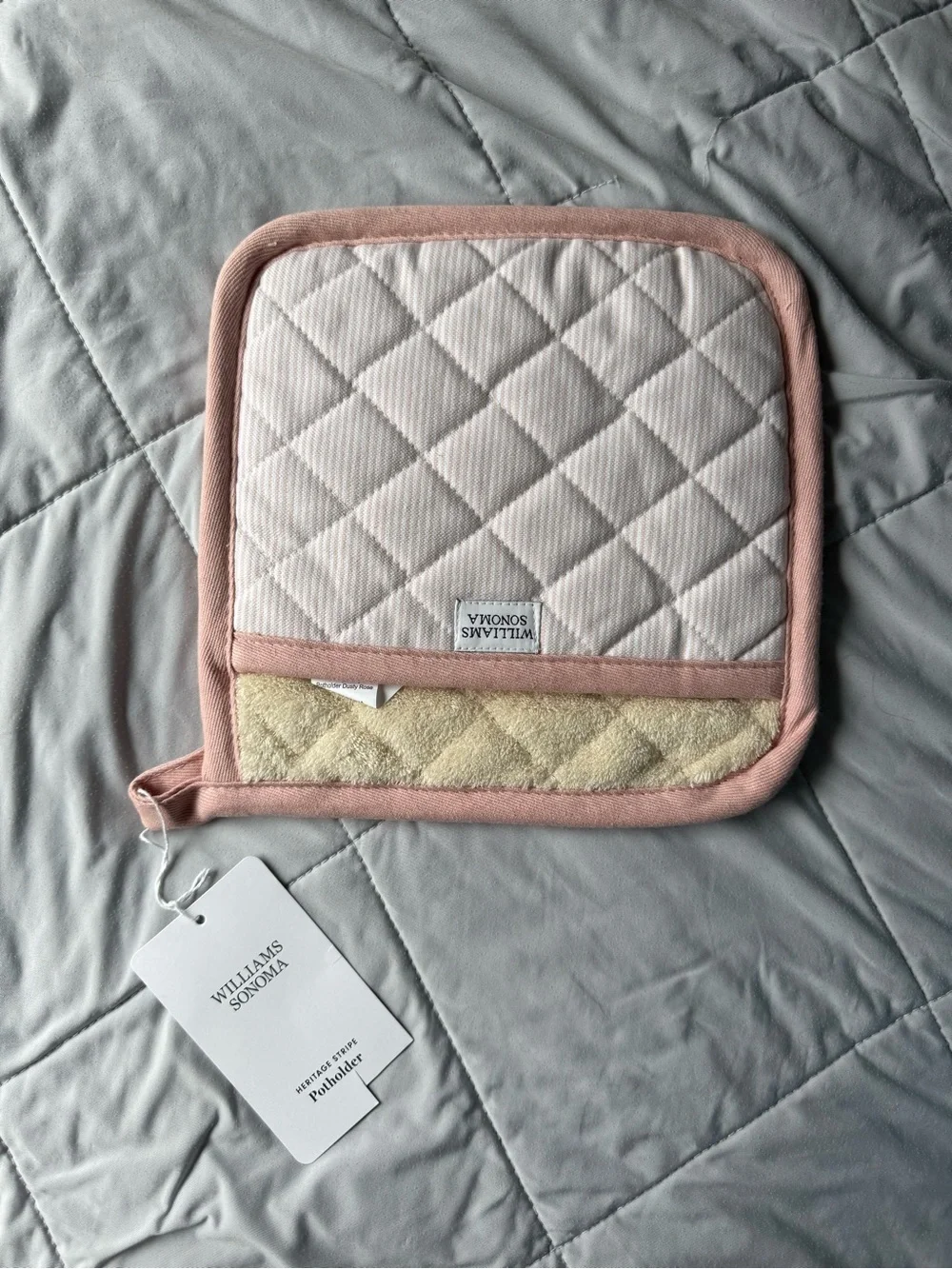 Williams Sonoma Quilted Pot Holder in Pink Trim and Cream Body